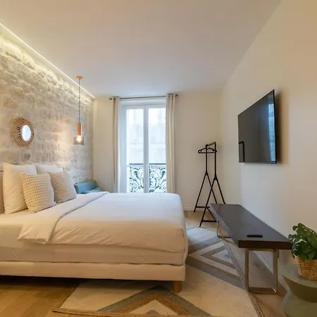 8pers#rivoli#samaritaine#pont Neuf *